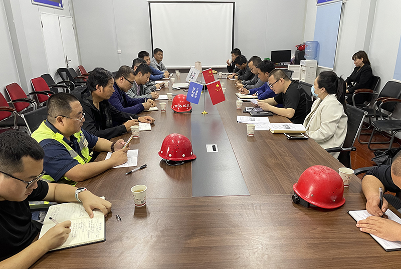 商洛高新區(qū)國慶期間建筑施工安全生產(chǎn)及揚(yáng)塵治理工作現(xiàn)場會(huì)在丹鶴綠洲項(xiàng)目召開